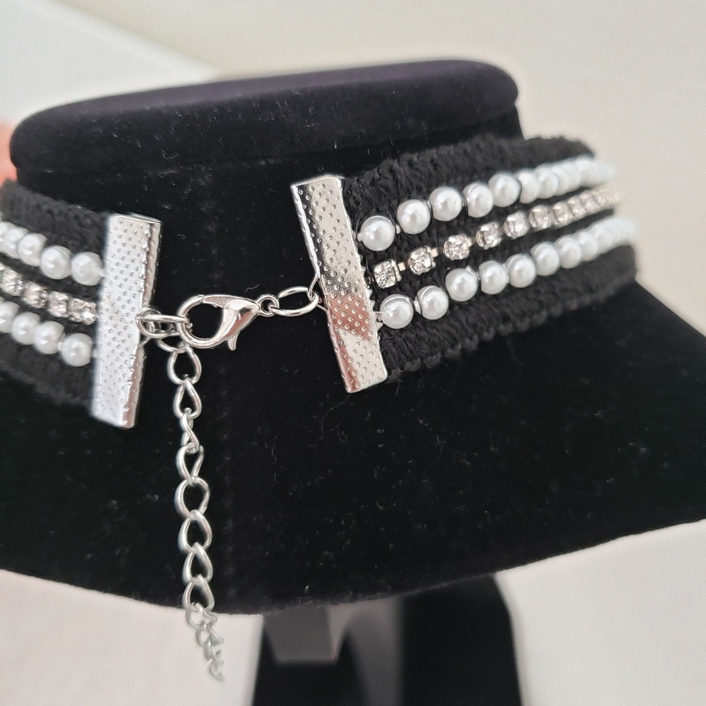 Bead and Rhinestone Chocker - Picture 5 of 5